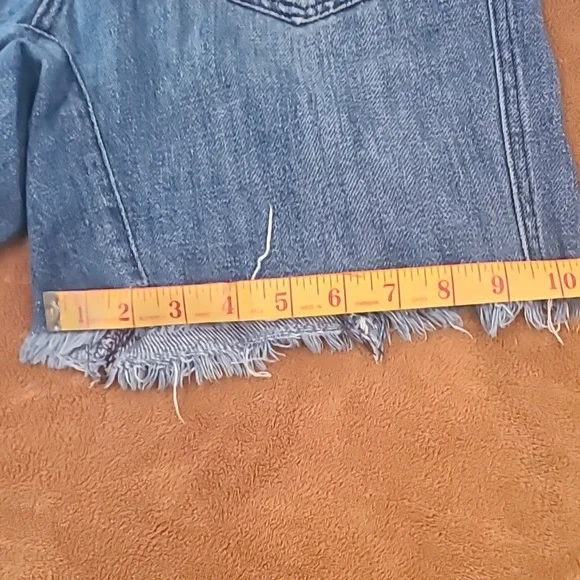 Free People Medium Wash Blue Button Fly High Rise Baggy Shorts Women's Size 4 - Picture 9 of 12